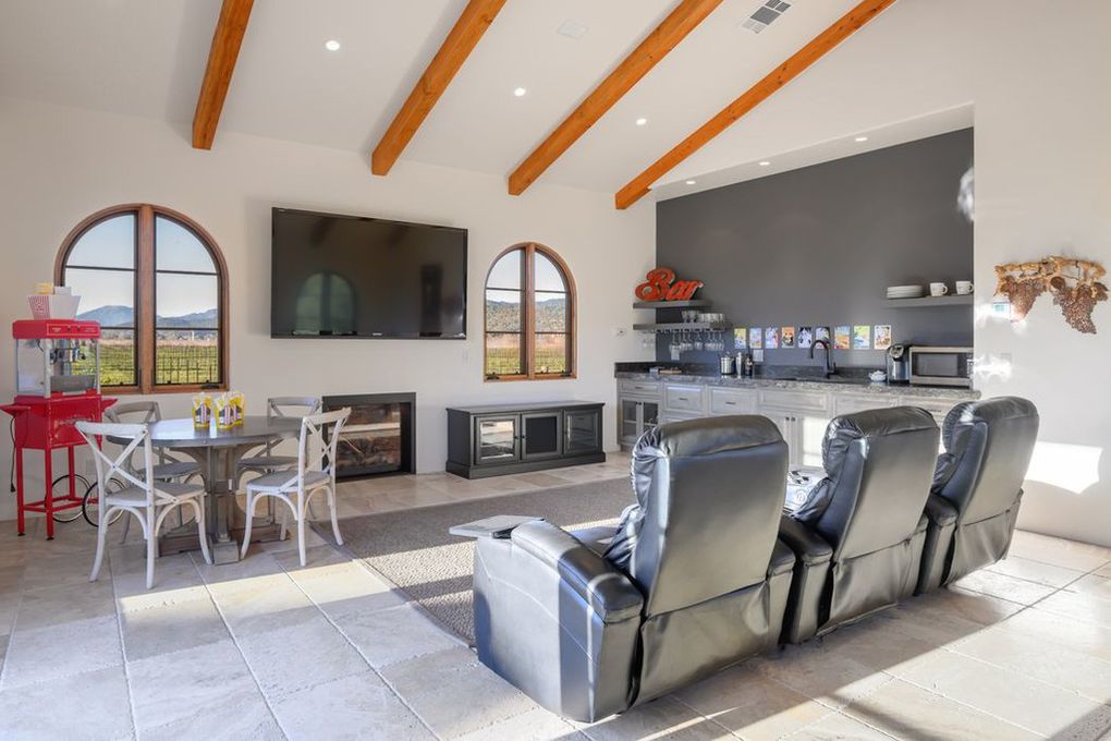 550 Zinfandel Lane in St. Helena